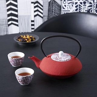 Żeliwny dzbanek do zaparzania herbaty /czerwony /1.2 l /Yantai/ Bredemeijer